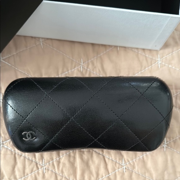 Chanel Black Hard Glasses case - Picture 2 of 3